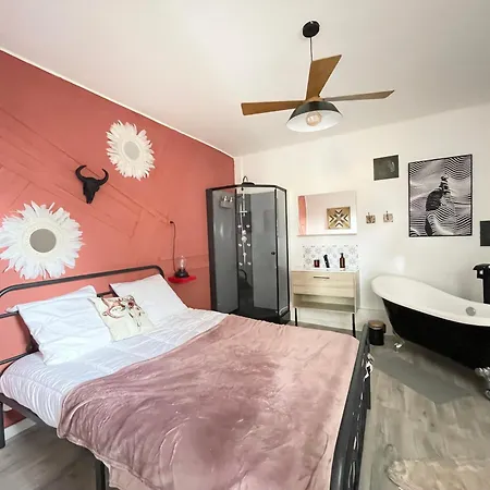 Logement A Theme Le Western Tout Confort Terrasse Entre Caen Et Bayeux Proche Plages Du Debarquement *